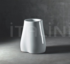 Кашпо Missed Tree фабрика Serralunga