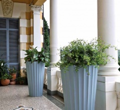 Горшок Eufronio фабрика Serralunga