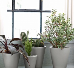 Кашпо New Pot фабрика Serralunga