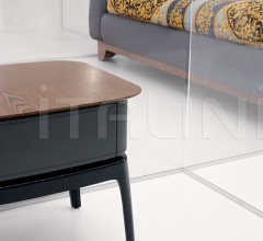 Тумбочка VM11-2 NIGHT TABLE Тумбочка VM11-2 NIGHT TABLE фабрика Versace Home