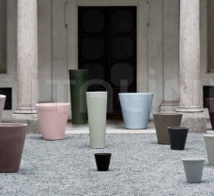 Кашпо Newpot фабрика Serralunga