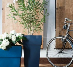 Кашпо Torre Кашпо Torre фабрика Serralunga