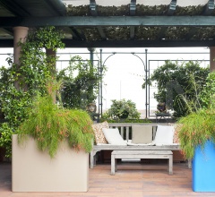 Кашпо Vaso Rettangolare O/E Кашпо Vaso Rettangolare O/E фабрика Serralunga