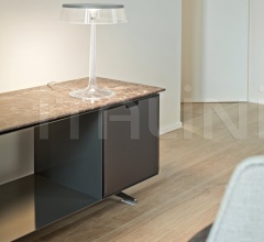 Настольная лампа Bon Jour Настольная лампа Bon Jour фабрика Flos