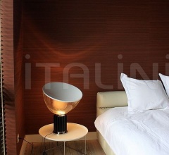 Настольный светильник Taccia Настольный светильник Taccia фабрика Flos