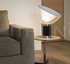 Итальянские Настольные светильники - Настольный светильник Taccia Small Итальянские Настольные светильники - Настольный светильник Taccia Small фабрика Flos