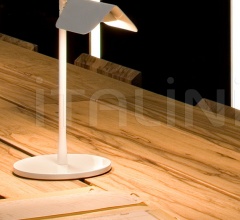 Итальянские Настольные светильники - Настольный светильник Tab T Итальянские Настольные светильники - Настольный светильник Tab T фабрика Flos