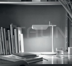 Итальянские Настольные светильники - Настольный светильник Tab T Итальянские Настольные светильники - Настольный светильник Tab T фабрика Flos