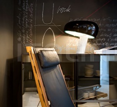 Итальянские Настольные светильники - Настольный светильник Snoopy Итальянские Настольные светильники - Настольный светильник Snoopy фабрика Flos