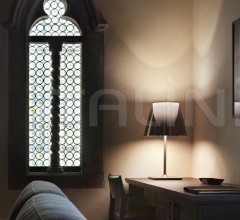 Итальянские Настольные светильники - Настольный светильник Ktribe T2 Итальянские Настольные светильники - Настольный светильник Ktribe T2 фабрика Flos