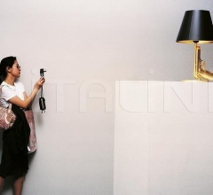 Итальянские Настольные светильники - Настольный светильник Guns - Bedside Gun Итальянские Настольные светильники - Настольный светильник Guns - Bedside Gun фабрика Flos