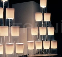 Итальянские Настольные светильники - Настольный светильник AOY Итальянские Настольные светильники - Настольный светильник AOY фабрика Flos