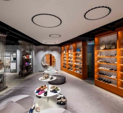 Итальянские Потолочные светильники - Потолочный светильник Circle of Light Итальянские Потолочные светильники - Потолочный светильник Circle of Light фабрика Flos