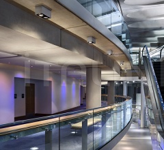 Итальянские Потолочные светильники - Потолочный светильник Compass Box Итальянские Потолочные светильники - Потолочный светильник Compass Box фабрика Flos