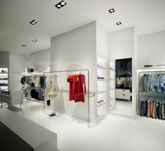 Итальянские Потолочные светильники - Потолочный светильник Battery Итальянские Потолочные светильники - Потолочный светильник Battery фабрика Flos