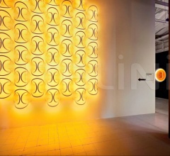 Настенный светильник Wall Piercing Настенный светильник Wall Piercing фабрика Flos