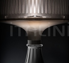 Итальянские Настольные светильники - Настольная лампа LIZA TABLE Итальянские Настольные светильники - Настольная лампа LIZA TABLE фабрика Slamp