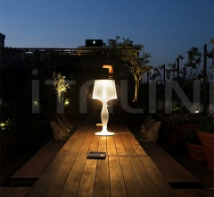 Итальянские Настольные светильники - Настольная лампа LIZA TABLE Итальянские Настольные светильники - Настольная лампа LIZA TABLE фабрика Slamp