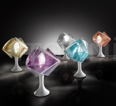 Итальянские Настольные светильники - Настольная лампа GEMMY PRISMA TABLE Итальянские Настольные светильники - Настольная лампа GEMMY PRISMA TABLE фабрика Slamp