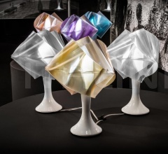 Итальянские Настольные светильники - Настольная лампа GEMMY PRISMA TABLE Итальянские Настольные светильники - Настольная лампа GEMMY PRISMA TABLE фабрика Slamp