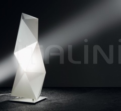 Итальянские Настольные светильники - Настольный светильник DIAMOND Итальянские Настольные светильники - Настольный светильник DIAMOND фабрика Slamp