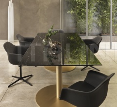 Стул Chia фабрика Giulio Marelli