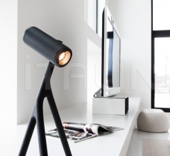 Итальянские Настольные светильники - Настольный светильник Medard Итальянские Настольные светильники - Настольный светильник Medard фабрика Modular Lighting Instruments