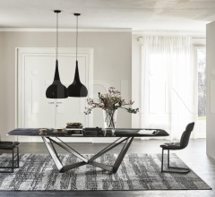 Стул Kelly Cantilever Стул Kelly Cantilever фабрика Cattelan Italia