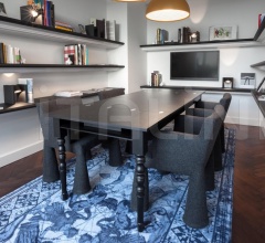 Стул с подлокотником V.I.P. Chair Стул с подлокотником V.I.P. Chair фабрика Moooi