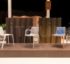 Стул с подлокотником Plato Стул с подлокотником Plato фабрика Magis