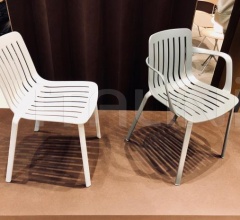 Стул с подлокотником Plato Стул с подлокотником Plato фабрика Magis