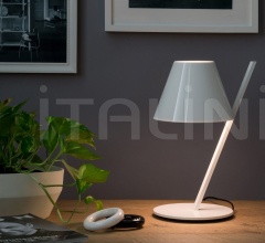 Настольная лампа La Petite Table Настольная лампа La Petite Table фабрика Artemide