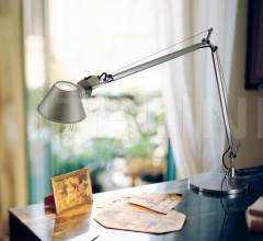 Настольная лампа Tolomeo Midi Table Настольная лампа Tolomeo Midi Table фабрика Artemide
