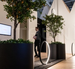 Итальянские Уличные светильники - Напольный светильник "O" фабрика Artemide