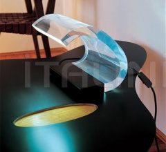 Настольный светильник Acrilica 281 Настольный светильник Acrilica 281 фабрика Oluce