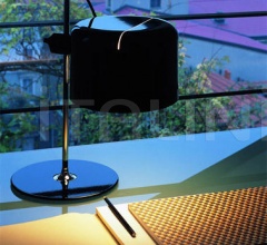 Настольная лампа Coupe 2202 Настольная лампа Coupe 2202 фабрика Oluce