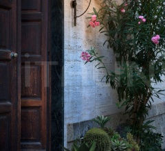 Итальянские Уличные светильники - Настенный светильник Lyndon 160 фабрика Oluce