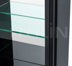 Витрина Quattrone 110622 Витрина Quattrone 110622 фабрика Eichholtz