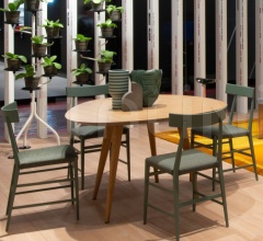 Стол обеденный 2317 Tweed фабрика Zanotta