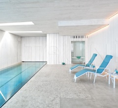 Столик VICTOR фабрика Varaschin