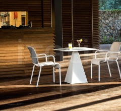 Итальянские Уличные столы - Стол обеденный TOWER Итальянские Уличные столы - Стол обеденный TOWER фабрика Varaschin