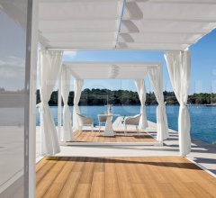 Итальянские Уличные столы - Стол обеденный TOWER Итальянские Уличные столы - Стол обеденный TOWER фабрика Varaschin