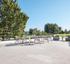 Итальянские Уличные столы - Стол обеденный DOLMEN LOW Итальянские Уличные столы - Стол обеденный DOLMEN LOW фабрика Varaschin