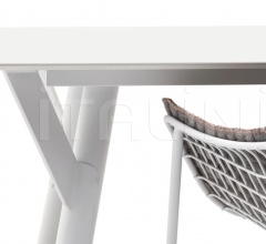 Итальянские Уличные столы - Стол обеденный LINK LOW Итальянские Уличные столы - Стол обеденный LINK LOW фабрика Varaschin