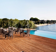 Итальянские Уличные столы - Стол обеденный LOTUS Итальянские Уличные столы - Стол обеденный LOTUS фабрика Varaschin