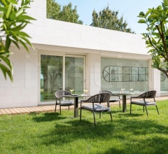 Барный стол TIGHT LOW фабрика Varaschin