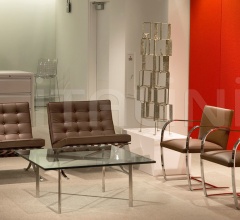 Стул с подлокотниками Brno Chair - Flat Bar Стул с подлокотниками Brno Chair - Flat Bar фабрика Knoll