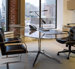 Стул с подлокотниками Brno Chair - Flat Bar Стул с подлокотниками Brno Chair - Flat Bar фабрика Knoll
