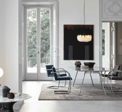 Стул с подлокотниками Brno Chair - Flat Bar Стул с подлокотниками Brno Chair - Flat Bar фабрика Knoll
