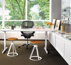 Стул Piton Stool Стул Piton Stool фабрика Knoll